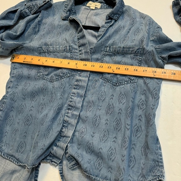 Cloth&Stone Roll Tab Sleeve Blue Tencel Button Up Shirt denim chambray tribal - Picture 12 of 14